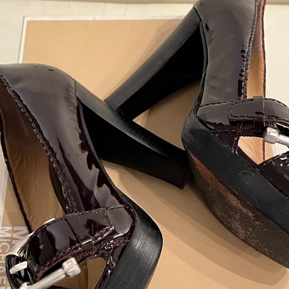 Michael Kors milan patent pump chocolate - Picture 8 of 14